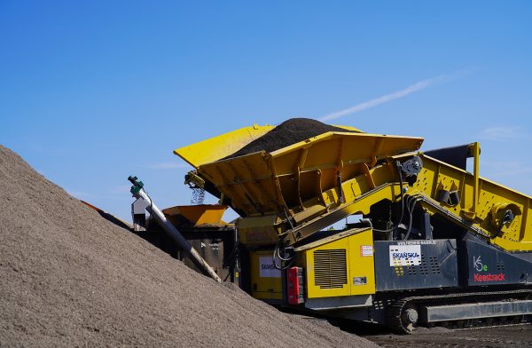 Maskin som tvättar sand.